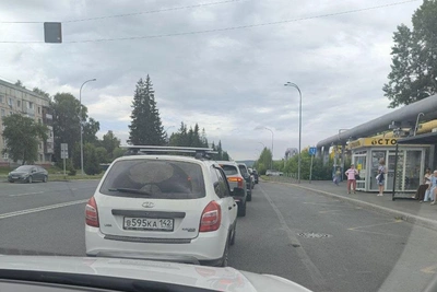 Новые кадры очередей на АЗС в Кузбассе