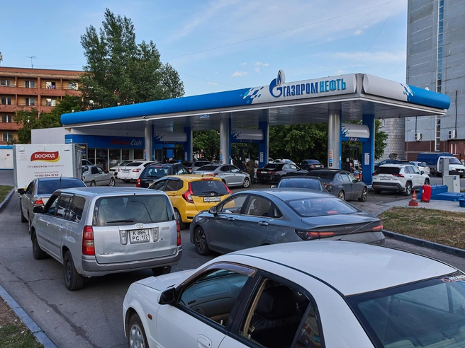 Дефицит топлива в Новосибирской области сохраняется | Источник: Александр Ощепков / NGS.RU