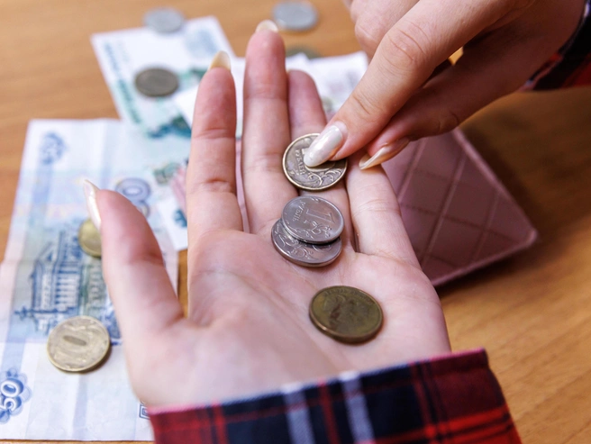 Считаете ли вы себя финансово обеспеченным? Или это ощущение возникает только в первые дни после получения зарплаты? | Источник: Алексей Волхонский / V1.RU