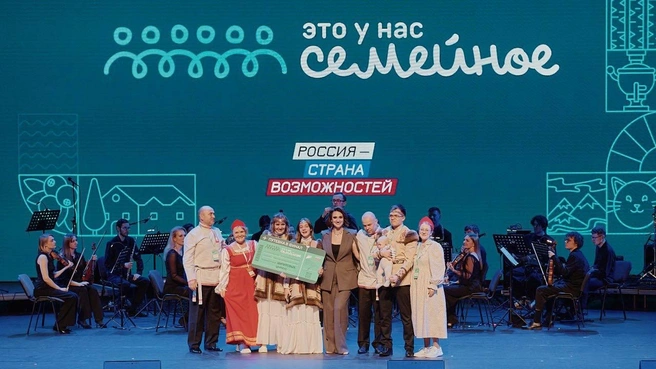 Семьи региона показали свои навыки в спортивных, интеллектуальных и творческих заданиях | Источник: пресс-служба правительства Челябинской области