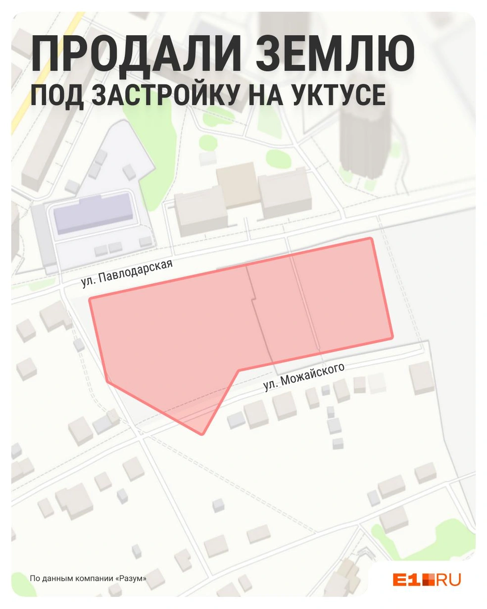 Мы отметили на карте границы проданного участка, захватывающего и дорогу | Источник: Филипп Сапегин / E1.RU