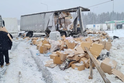 Overturned Truck Blocks M-12 Highway