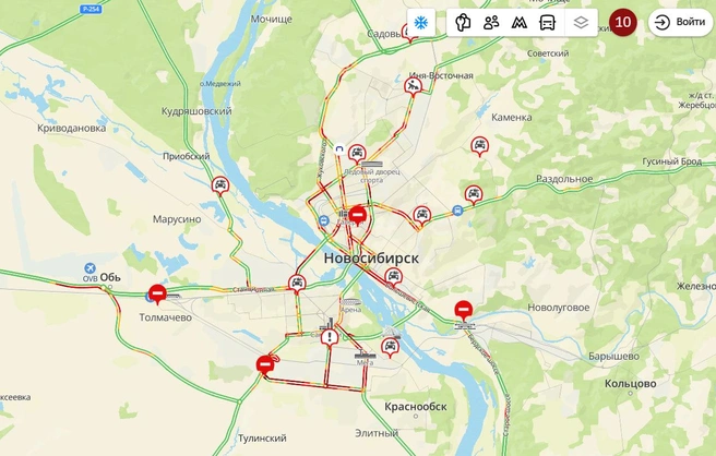Дороги на карте окрасились в темно-бордовый цвет | Источник: 2ГИС