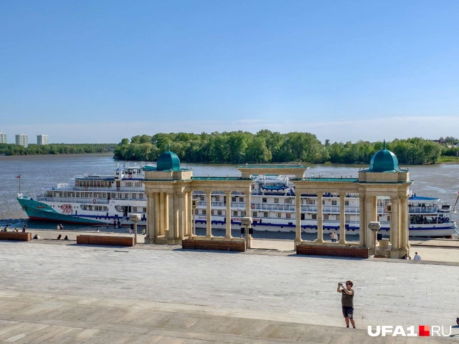 И даже колонны будто в тему | Источник: Булат Салихов / UFA1.RU