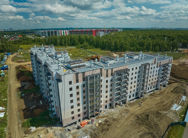 Первый дом нового квартала уже готов, строители приступают к благоустройству территории | Источник: «АвенюИнвест»