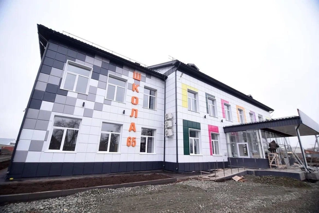За ремонтом в СОШ № 65 пристально следят местные жители | Источник: мэрия Оренбурга / T.me