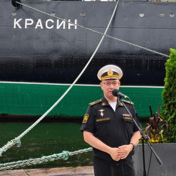 Заместитель начальника Санкт-Петербургского Военно-морского института по военно-политической работе Руслан Сафиуллин | Источник: Комитет по благоустройству Санкт-Петербурга