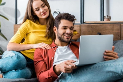 Female Student Shares Pros and Cons of Early Cohabitation