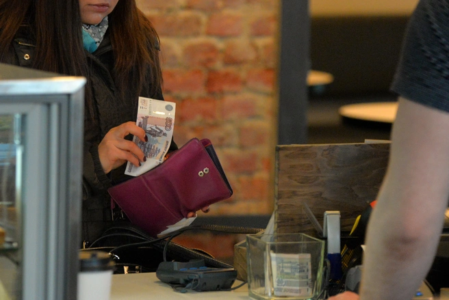 Аналитики изучили, на что тратят деньги родители школьников в дни отдыха | Источник: Артем Устюжанин / E1.RU