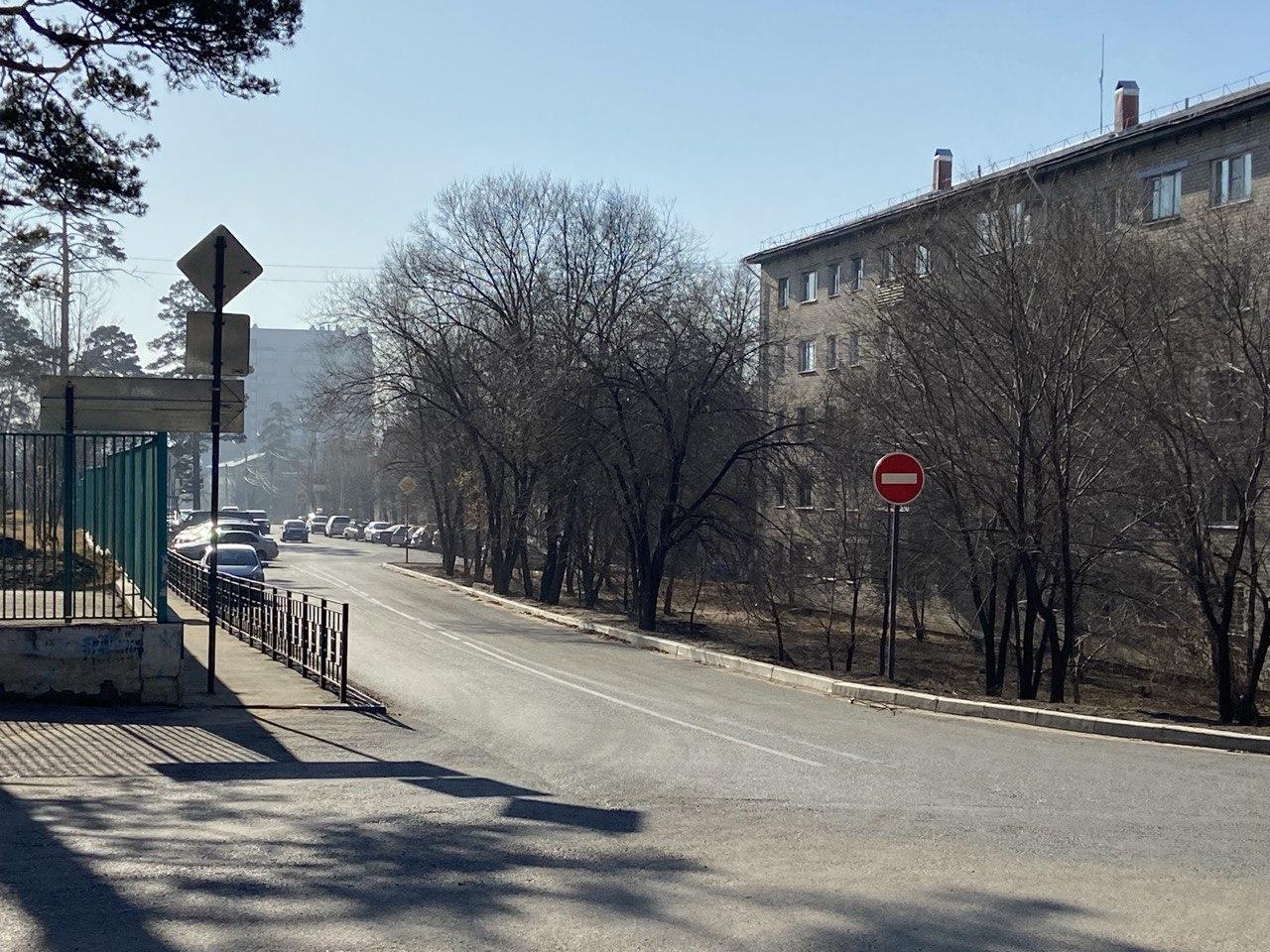 Когда установят знак одностороннего движения на Ленинградской от Кочеткова  до Матвеева в районе онкодиспансера в Чите, ноябрь 2022 г. - 13 ноября 2022  - ЧИТА.ру