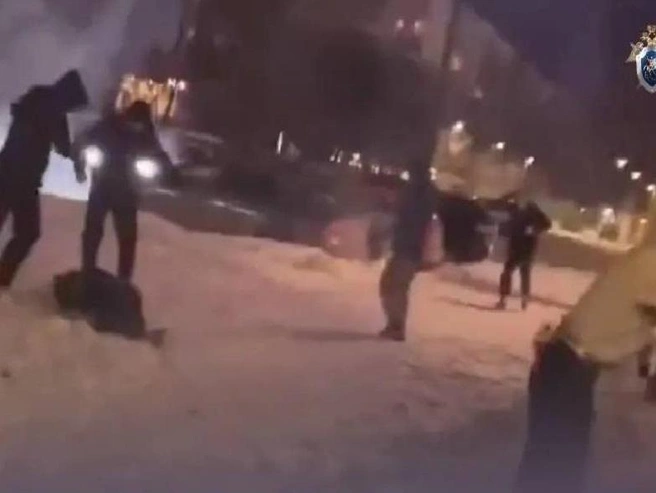 Конфликт продолжился на автобусной остановке | Источник: СУ СКР по Челябинской области
