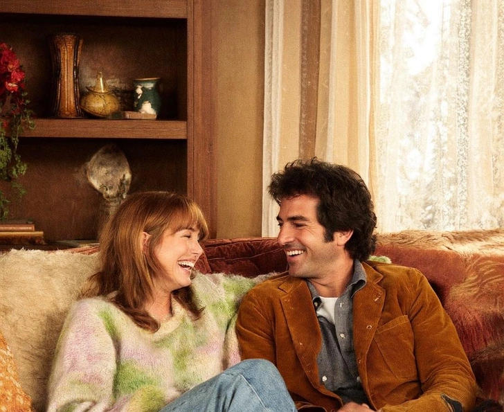 как назвать семейный чат, как назвать семейный чат прикольно, как назвать семейный чат в ватсапе, как назвать семейный чат смешно, как можно назвать семейный чат, название для семейного чата, смешные названия для семейного чата | Источник: theDay/higgsfield