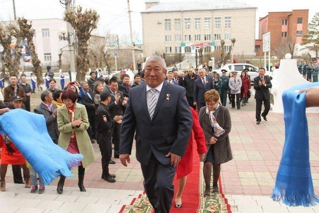 То самое чествование Далая Гунгаева | Источник: aginskoe.ru