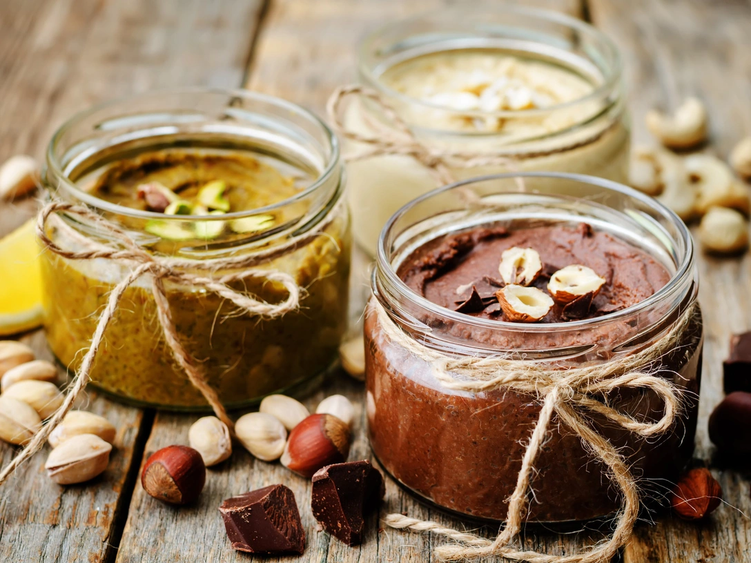 Самый вкусный суперфуд: что такое урбеч, и как его правильно готовить | marieclaire.ru