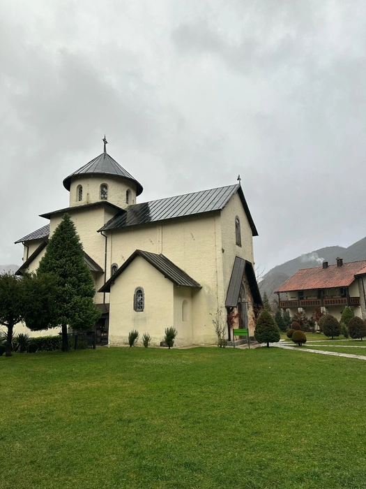 Монастырь Морача | Источник: Габриелла Захарова / 26.RU