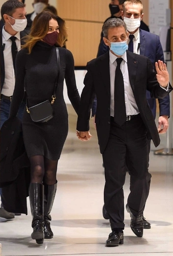 Карла Бруни и Николя Саркози в Париже | marieclaire.ru