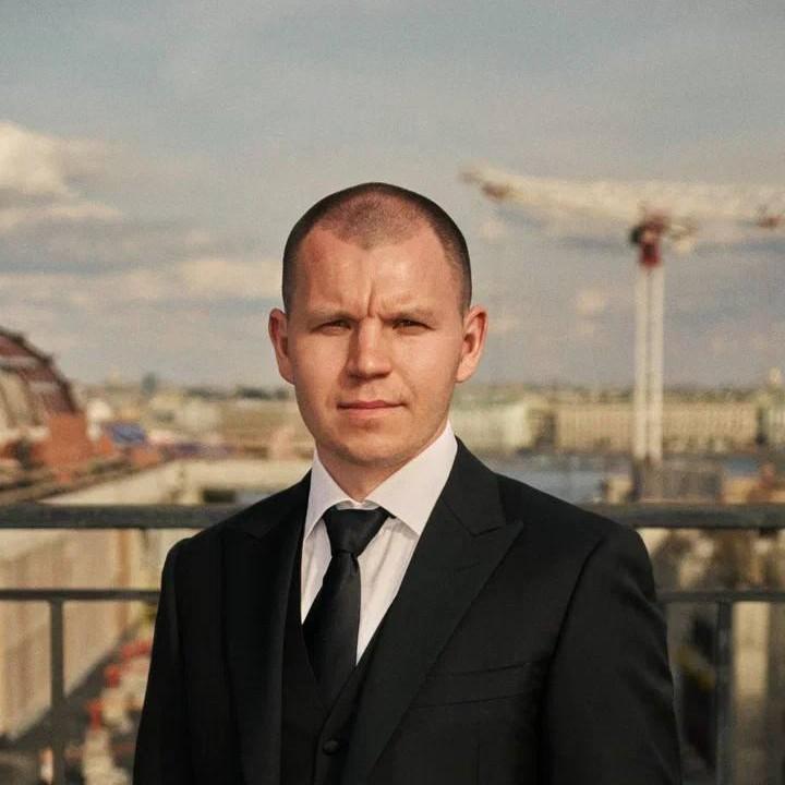 Максим Рот
