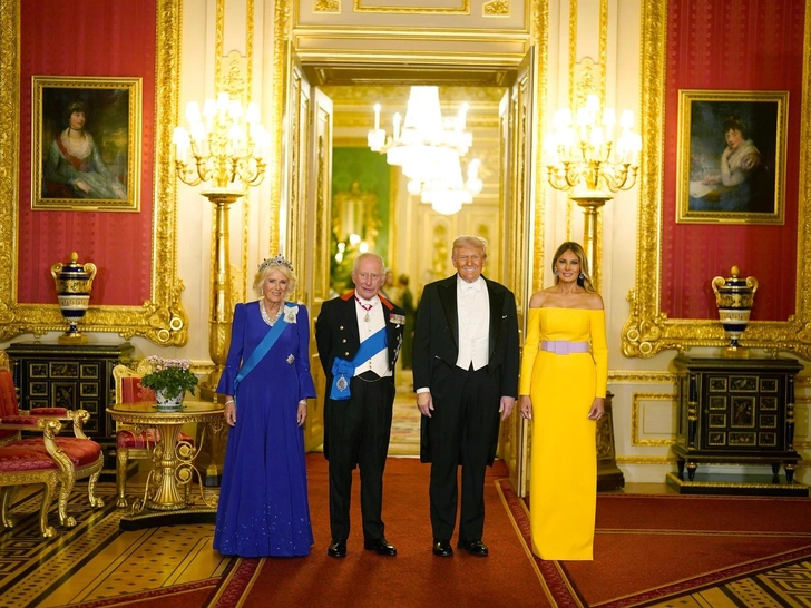 Королева Камилла, Карл III, Дональд и Мелания Трамп на торжественном банкете в Виндзорском замке, 17 сентября 2025 года. 