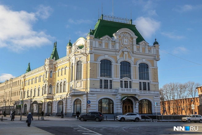 В начале ХХ века здание занимала городская дума, а теперь сюда переезжает арбитражный суд | Источник: Наталья Бурухина / NN.RU