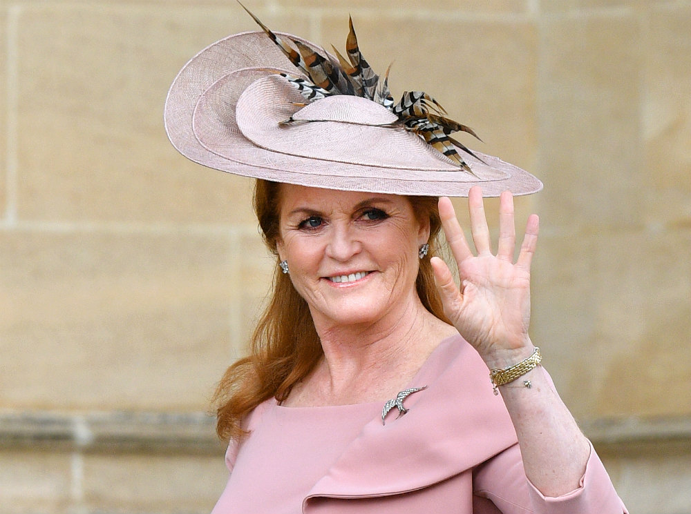 Вслед за дочерью: британцы обсуждают свадьбу Сары Фергюсон с молодым бойфрендом | marieclaire.ru