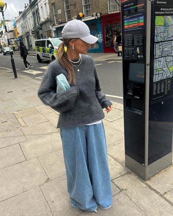 Источник: whatgigiwears / Instagram.com (экстремистская организация, деятельность запрещена на территории РФ)