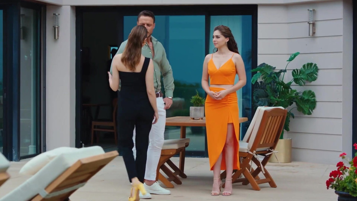Вдохновляемся турецким сериалом «Красивее, чем ты»: 7 нарядов для очень жаркой погоды на лето 2022 😍