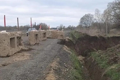 Берег реки обрушился в Ясногорском районе
