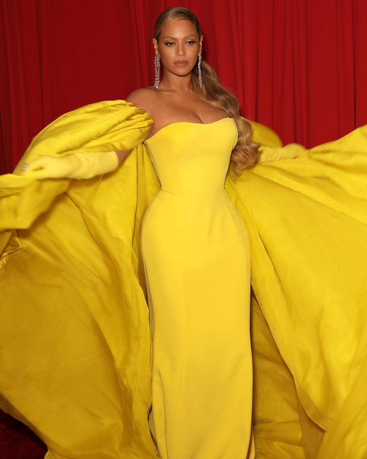 Специальный гость: Бейонсе в невероятном желтом платье с кейпом на церемонии «Оскар»
