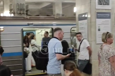 Метро Нижнего Новгорода встало в час пик — поезда задерживались на 40 минут