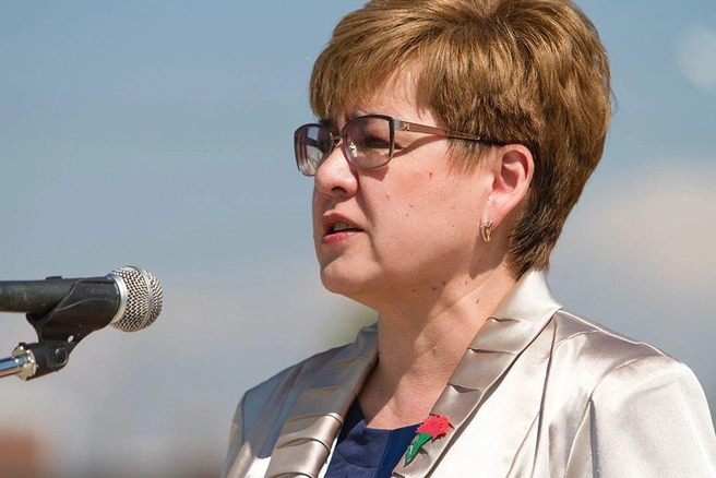 Губернатор Забайкальского края Наталья Жданова призвала читинцев помнить своих героев - партизана Бадму Жабона, танкиста Базара Ринчино, разведчика Владимира Подгорбунского, лётчика-истребителя Григория Онискевича, радиста Марию Гетало и других земляков | Источник: Анна Хвостова