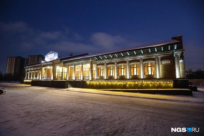 Не самый близкий (особенно для жителей левобережья, которым с банными комплексами вообще не особенно повезло), зато достаточно бюджетный вариант | Источник: banymylovar.ru