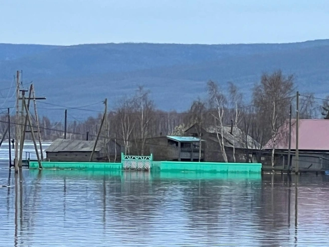 Дом жительницы села Нерюктяйинск ушел под воду | Источник: Мария Винокурова