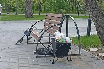 Тюменцы возмущены запустением Комсомольского сквера
