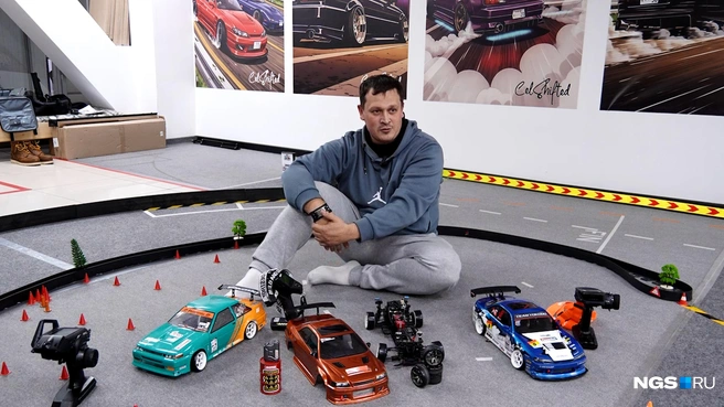 Над оформлением модели каждый пилот работает самостоятельно | Источник: Антон Дигаев / NGS.RU