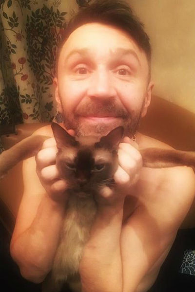 Сергей Шнуров и его кошка