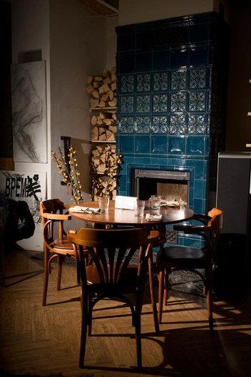 И построили настоящий камин | Источник: unknwnbistro / t.me