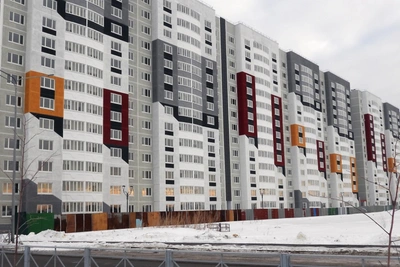 В Тюмени под окнами дома нашли тело 20-летней девушки