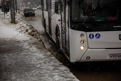 В автобусе в Воронеже умер мужчина
