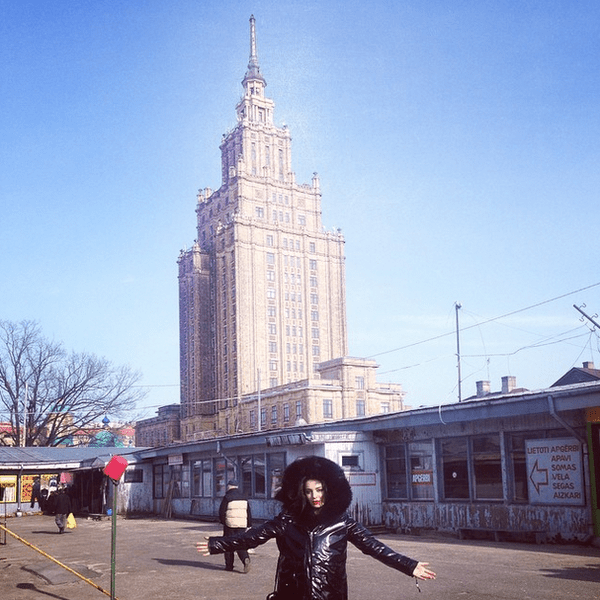 Instagram (запрещенная в России экстремистская организация) недели: Лучшие фото звезд