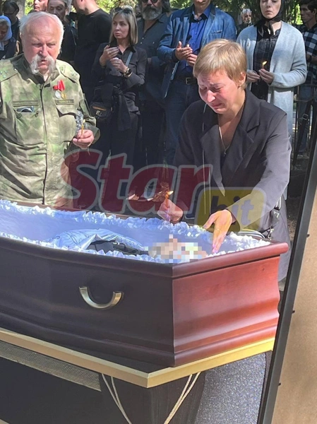 Дарья не сдерживала эмоций на похоронах 