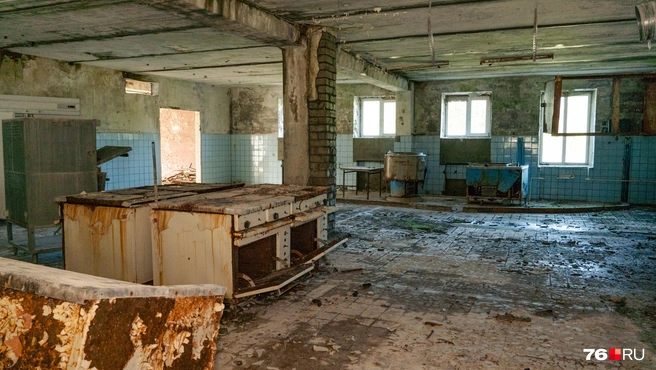 На кухне еще остались плиты и печи | Источник: Кирилл Поверинов / 76.RU
