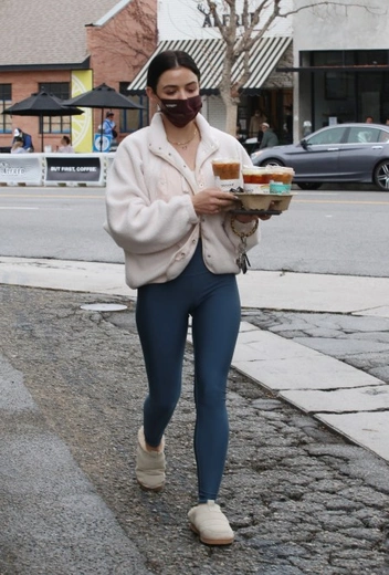 Люси Хейл в Лос-Анджелесе | marieclaire.ru