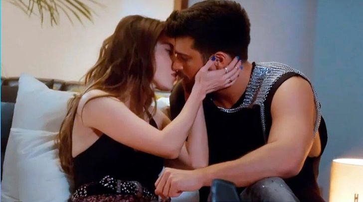 8 самых неожиданных поцелуев из турецких сериалов