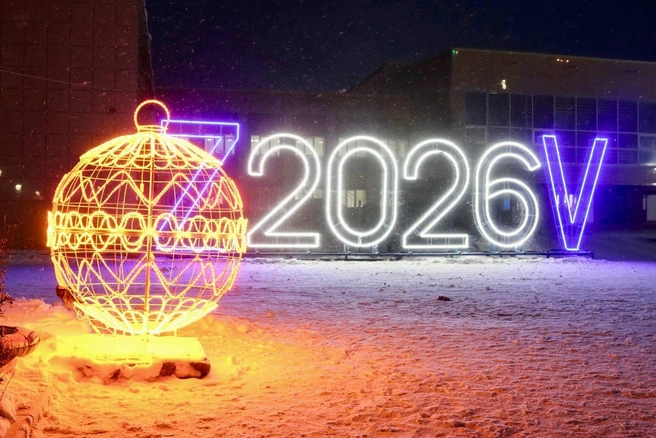 На центральной площади села Большая Черниговка состоялось открытие главной елки района | Источник: Большечерниговский район