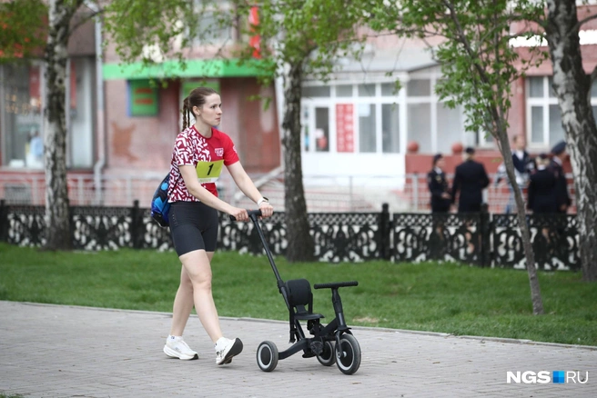 Главное в таких мероприятиях&nbsp;— настроение | Источник: Александр Ощепков / NGS.RU