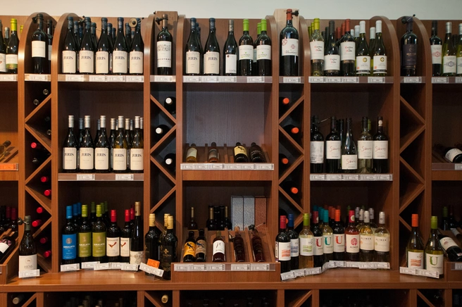 В сентябре текущего года представитель сети алкомаркетов обратился в полицию с заявлением о краже 115 000 рублей | 142.ru