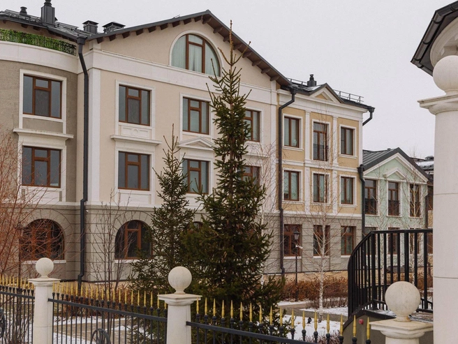 Интерьер выполнен в стиле под старину, что может привлечь любителей помпезности. | Источник: Ирина Шарова / 72.RU