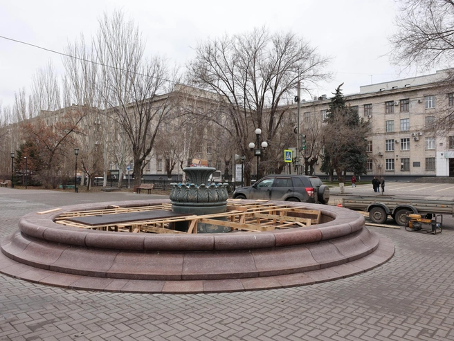 Жители Волгограда беспокоятся о дальнейшей судьбе фонтана. | Источник: Алексей Волхонский / V1.RU
