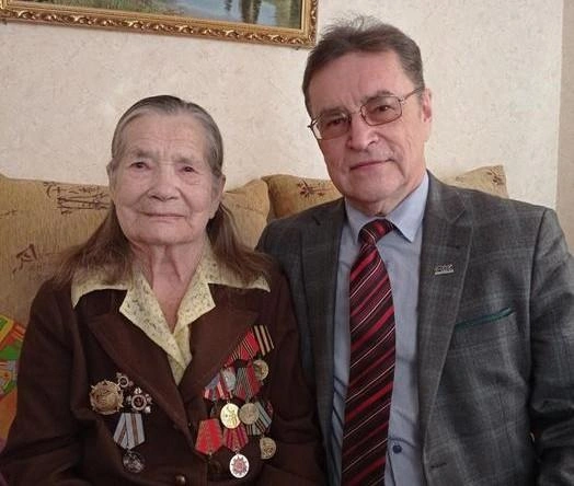Иван Камшилов с матерью&nbsp;— Анфисой Камшиловой | Источник: предоставлено Иваном Камшиловым