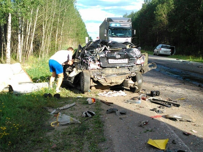 В страшном ДТП под Тумой погиб один человек, четверо пострадали | ya62.ru